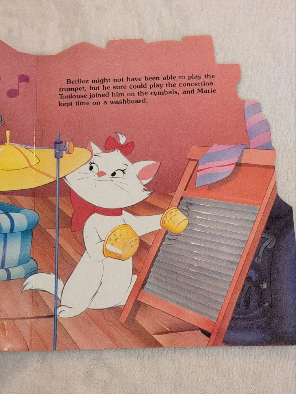 Disney Classics 4 Book Bundle Aristocats Aladdin Lady & Tramp